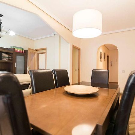 Home & Private Terrace Wifi + Aircon Madrid Bagian luar foto