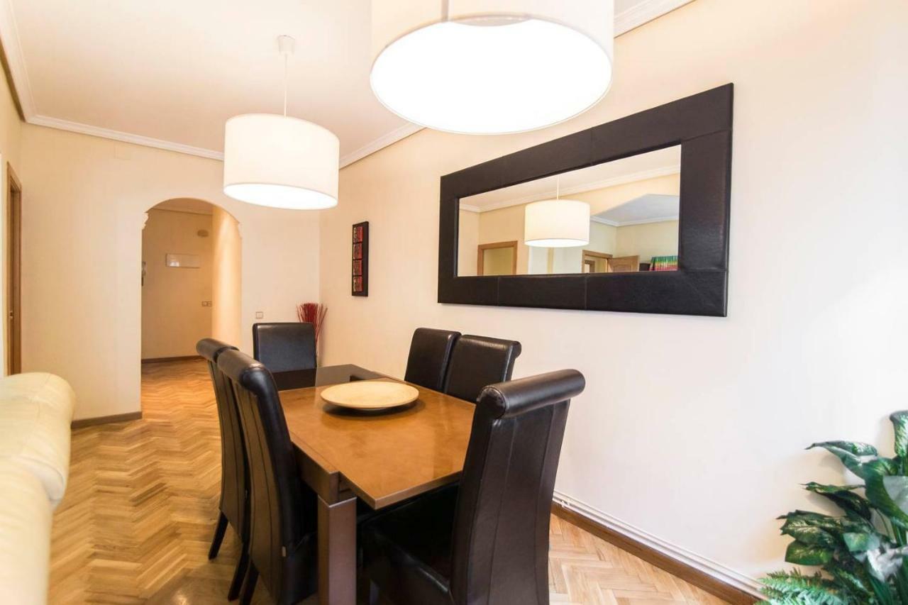 Home & Private Terrace Wifi + Aircon Madrid Bagian luar foto