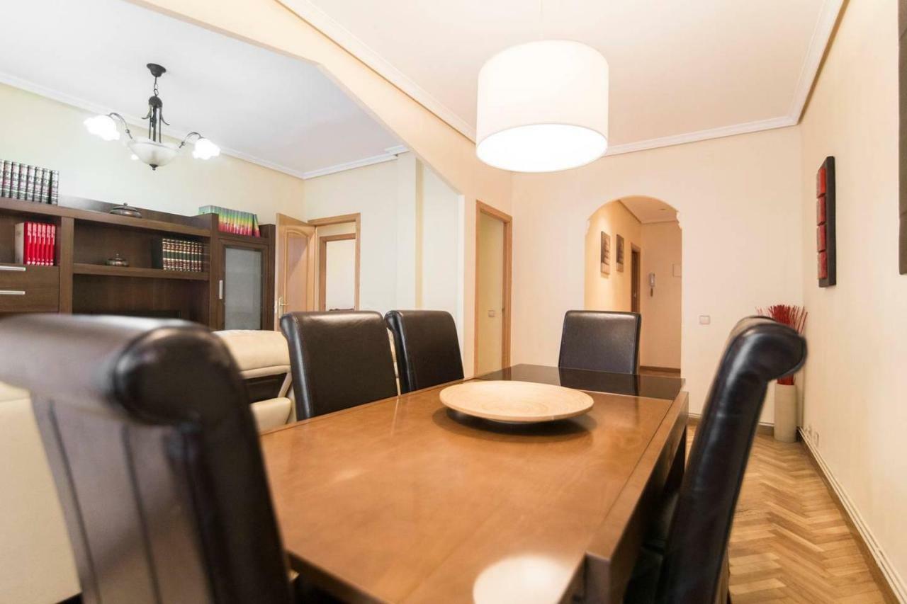 Home & Private Terrace Wifi + Aircon Madrid Bagian luar foto