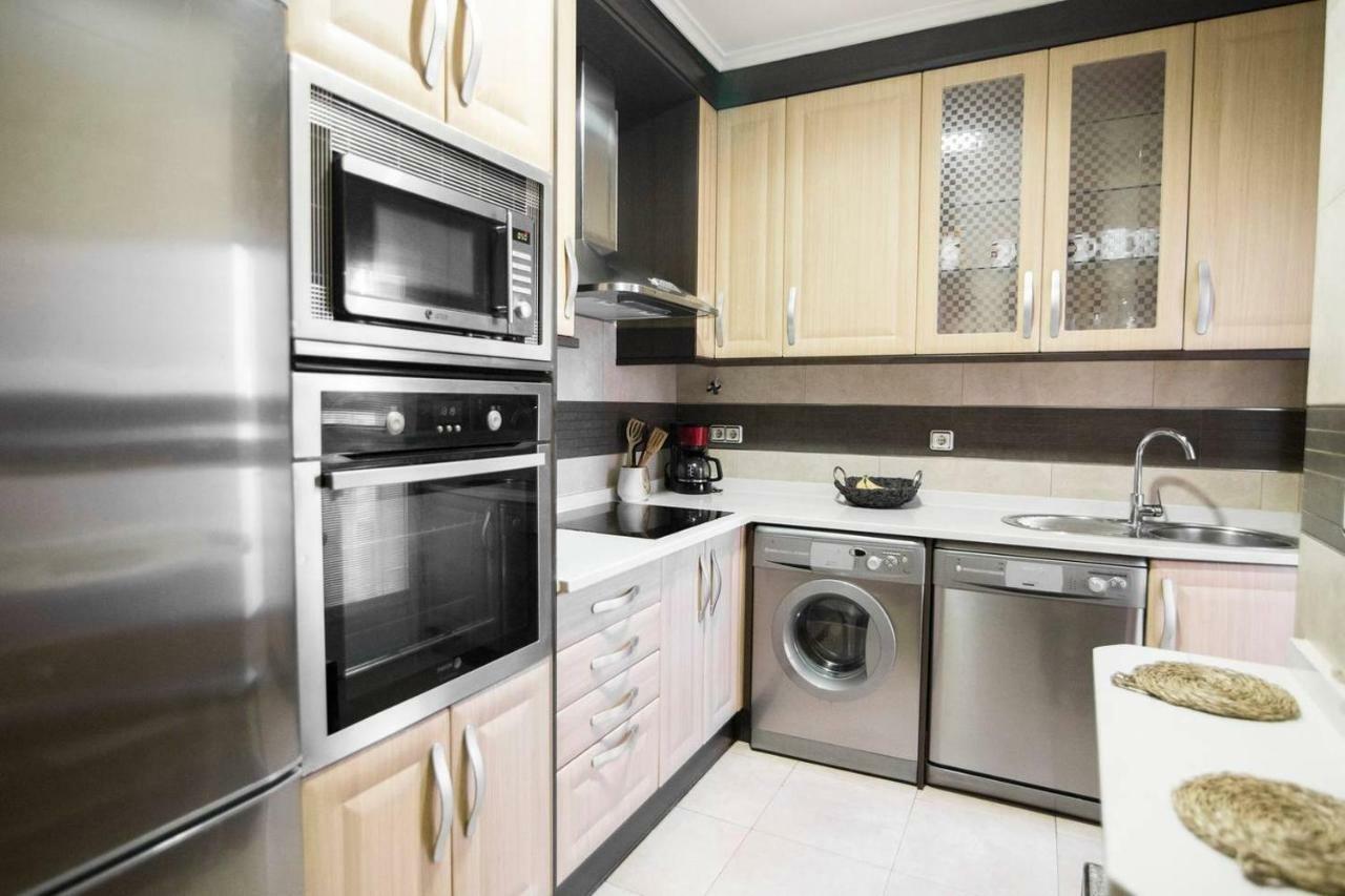 Home & Private Terrace Wifi + Aircon Madrid Bagian luar foto